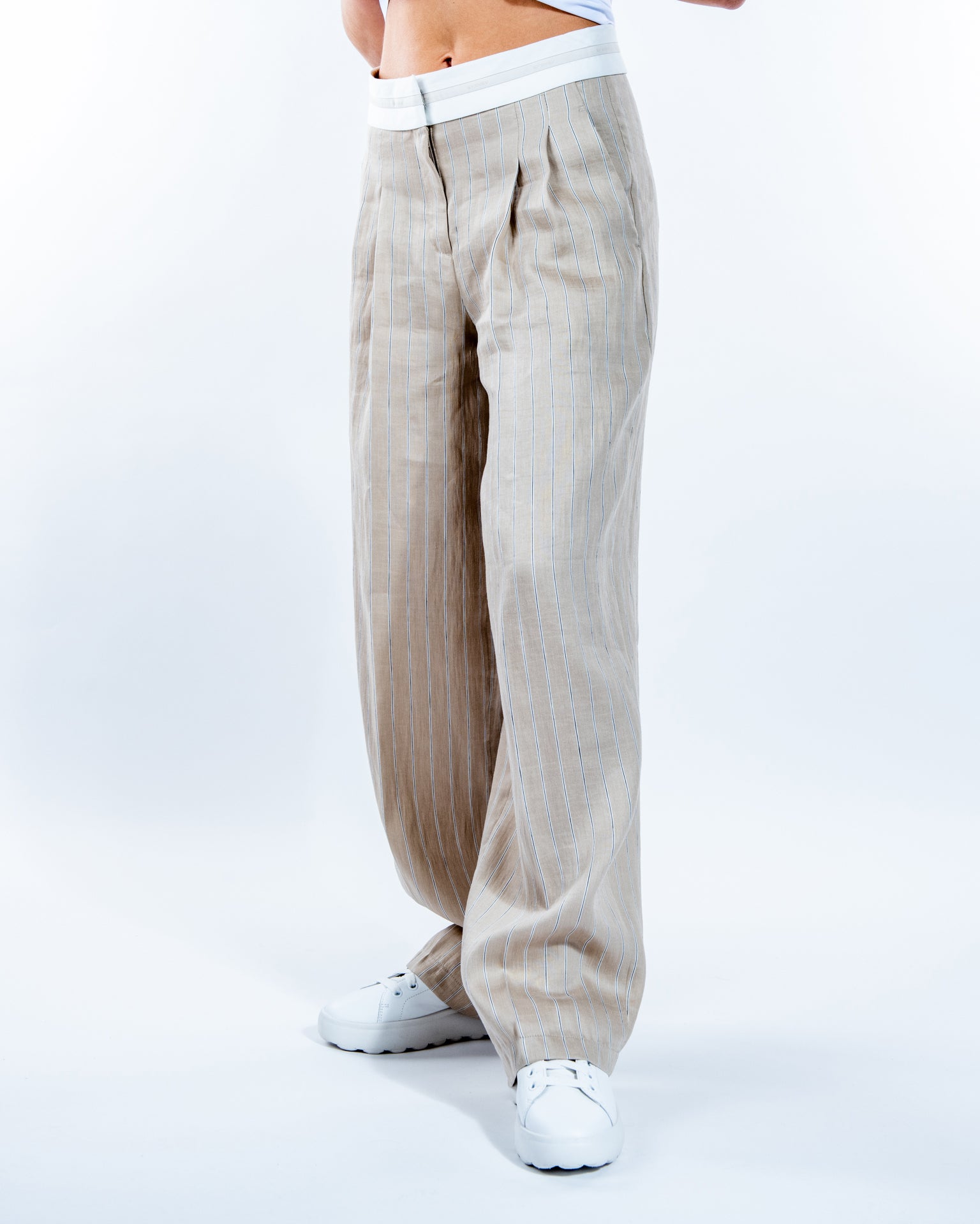 Pantalón ancho de hilo diplomático con cinturilla ancha